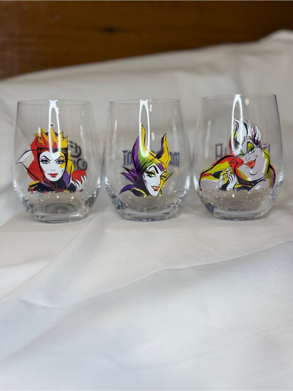 NWOT Disney Villains Stemless Wine Glass Set Evil Queen Maleficent Ursula